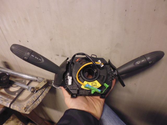Devioluci 735444632 con contatto spiralato per Fiat Panda seconda serie 169.