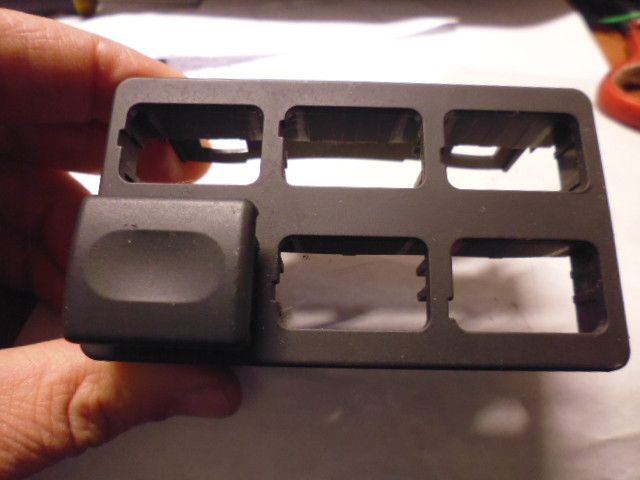 Supporto interruttori Land Rover Discovery 2.