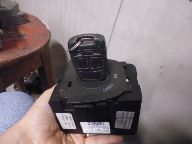 Blocchetto accensione commutatore avviamento 7354473430 Fiat Croma 1.9 multijet mtjet mjt 88 kw del 2008 codice motore 939A1000. Blocchetto accensione commutatore avviamento 7354473430 Fiat Croma 1.9 multijet mtjet mjt 88 kw del 2008 codice motore 939A1000.