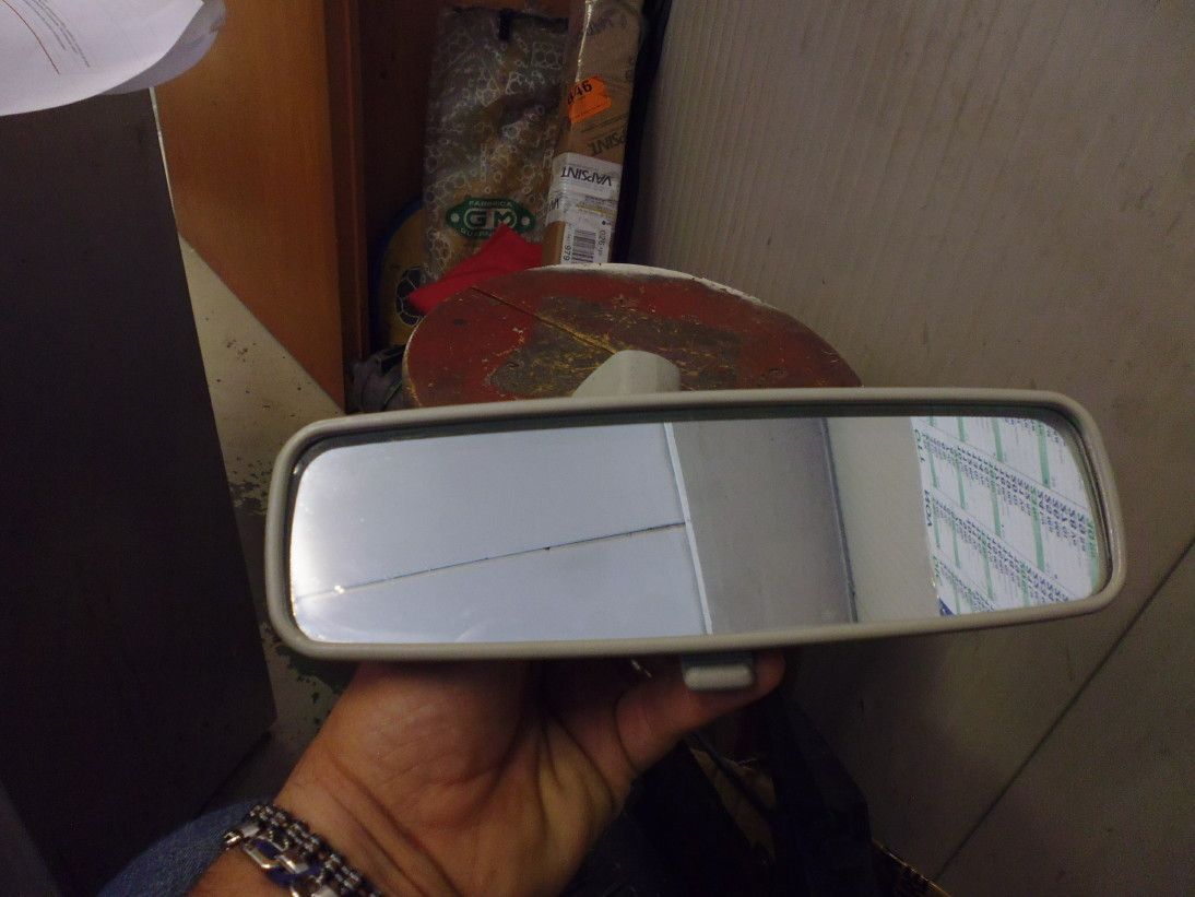 Specchietto retrovisore interno Citroen C2.
