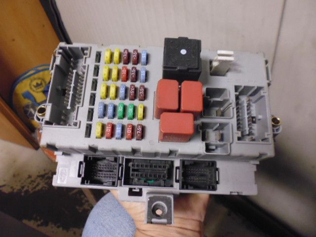 Body computer centralina fusibili Fiat Croma 1.9 multijet mtjet mjt 88 kw del 2008 codice motore 939A1000.