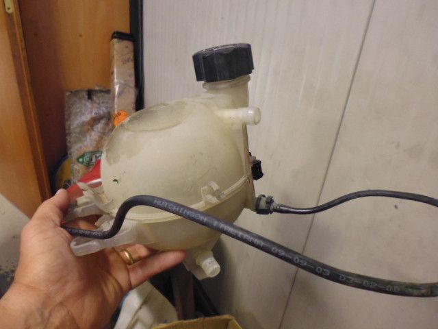 Vaschetta liquido radiatore Citroen  C2 motore 8HX 1,4 HDI 50 kw.