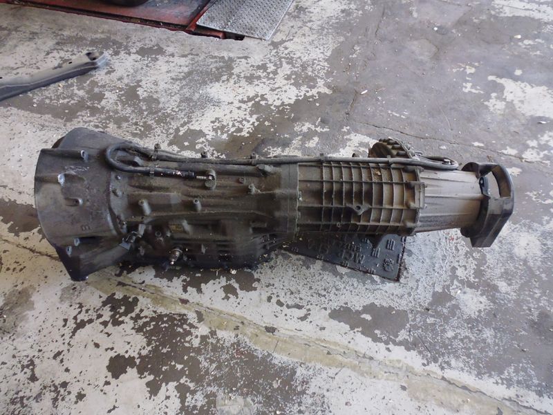 Cambio automatico completo di riduttore per Volkswagen Touareg del 2004 con 255.000 chilometri.