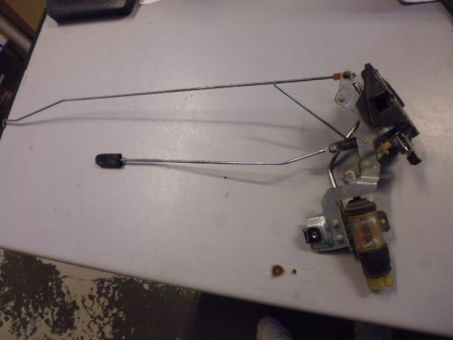 Serratura sportello destro Suzuki Vitara prima serie 3 porte codice 83270-61A00.