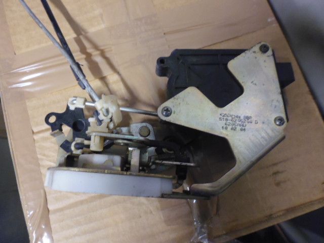 Serratura sportello posteriore destra DR 1 codice S18-6205200.