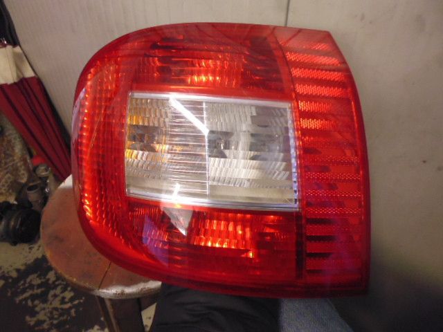 Faro fanale posteriore sinistro lato guida Fiat Multipla seconda serie codice 51720553.