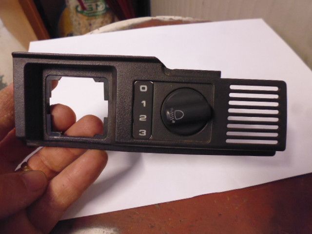 Interruttore regolazione altezza fari anteriori Land Rover Discovery 2.