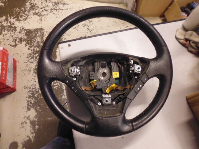 Volante con comandi per Fiat Multipla seconda serie.