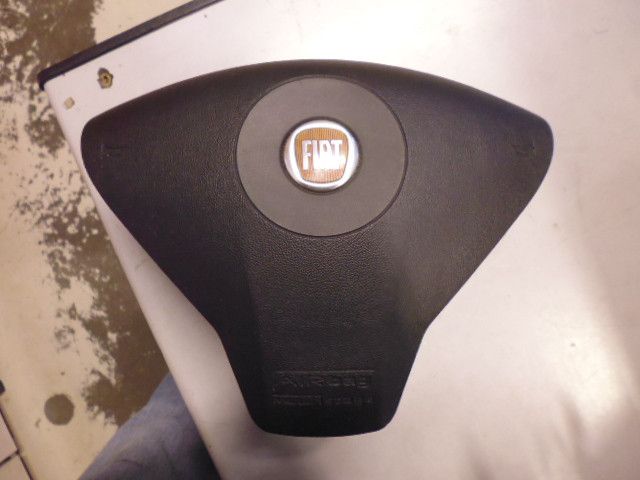 Airbag volante 735465504 per Fiat Multipla seconda serie.