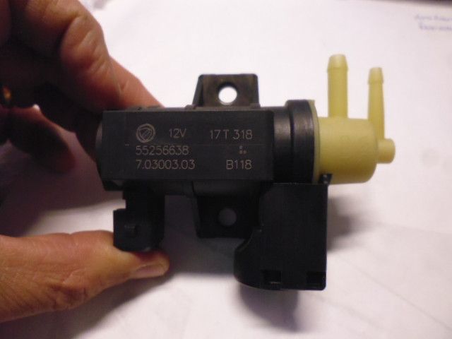 Attuatore turbo convertitore pressione originale Fiat 55256638 7.03003.03 per motore 900 cc Twinair.