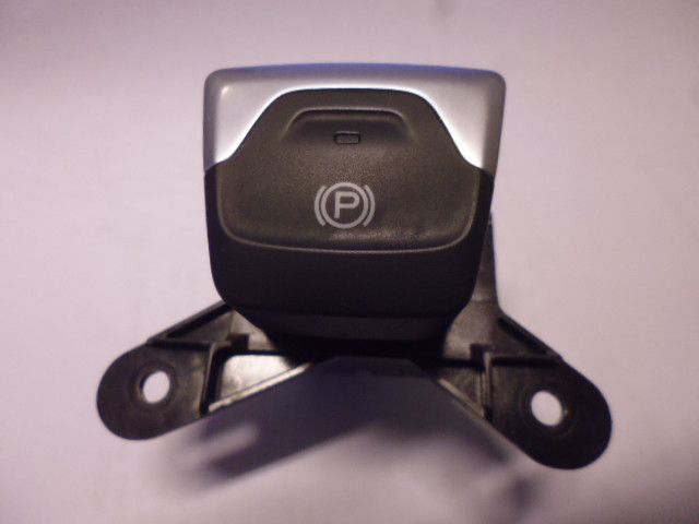 Pulsante interruttore freno a mano 7356365590 Jeep Renegade.