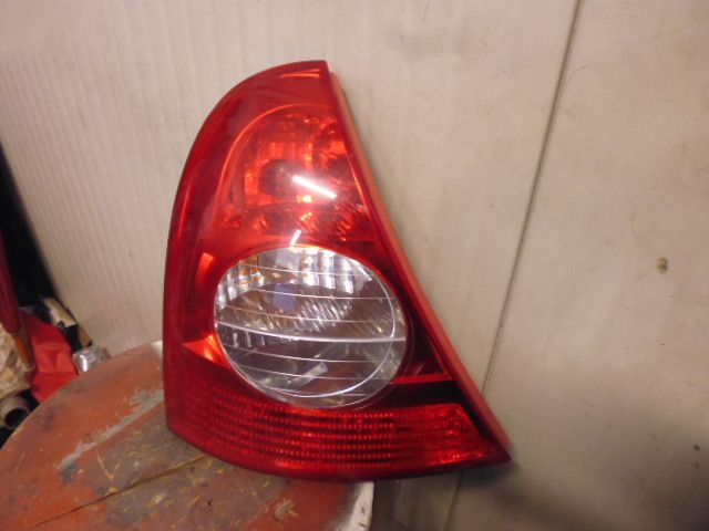 Faro fanale posteriore sinistro 8200071413 originale Renault Clio seconda serie