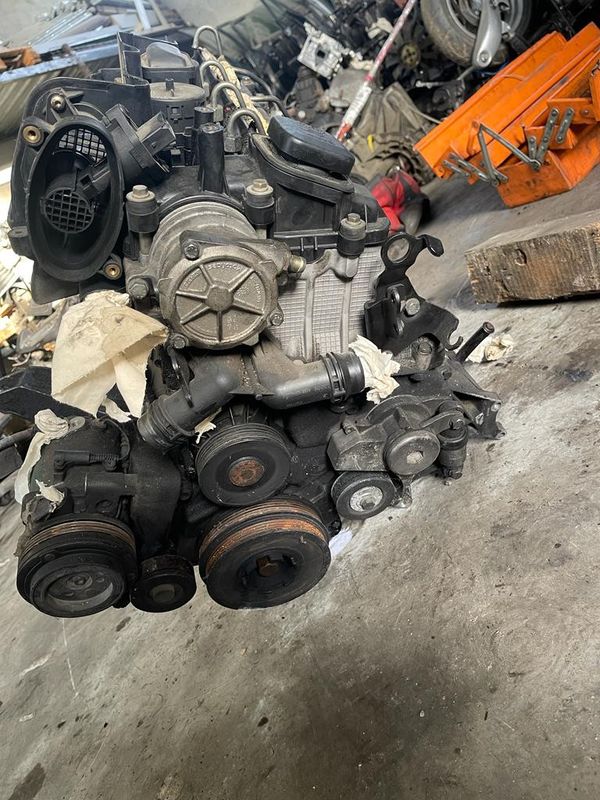 Motore 204D1 BMW 320 D serie E46.