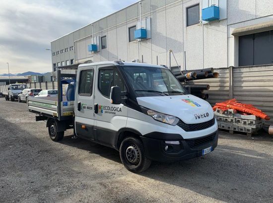 IVECO DAILY CON GRU