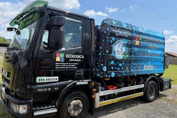 IVECO 150 NERO