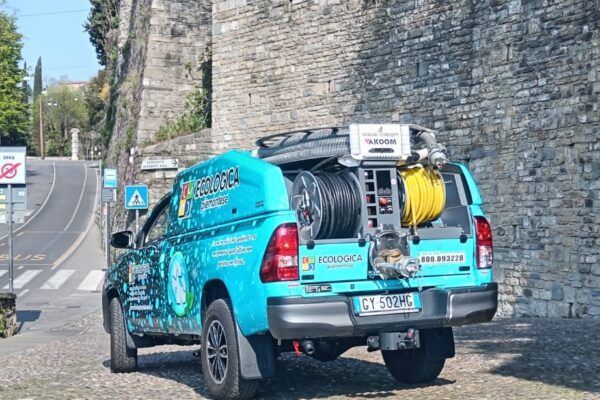 TOYOTA PICK UP PIRANHA 4×4