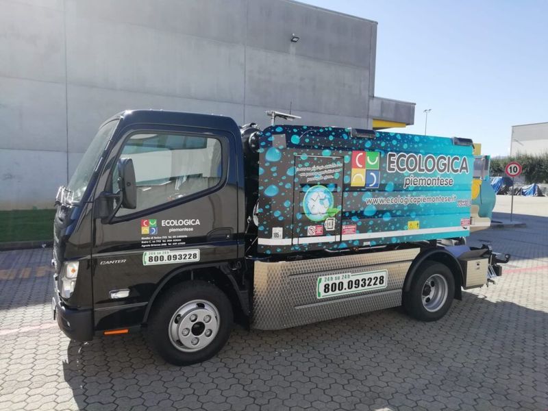 MITSUBISHI FUSO LARGO 2 METRI