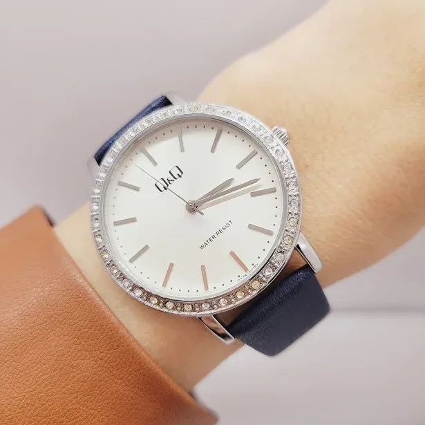 RELOJ Q&amp;Q ANÁLOGO