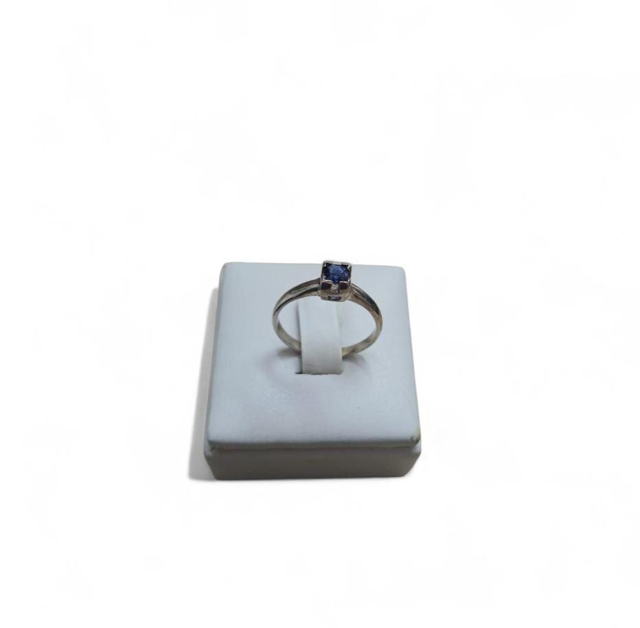 Anillo plata 925, con piedra azul.