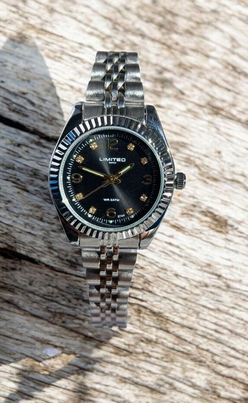 Reloj LIMITED 5744