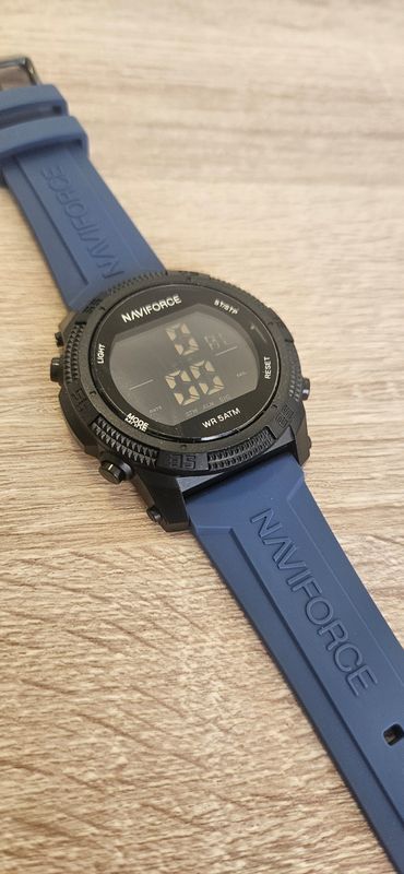 Naviforce digital azul