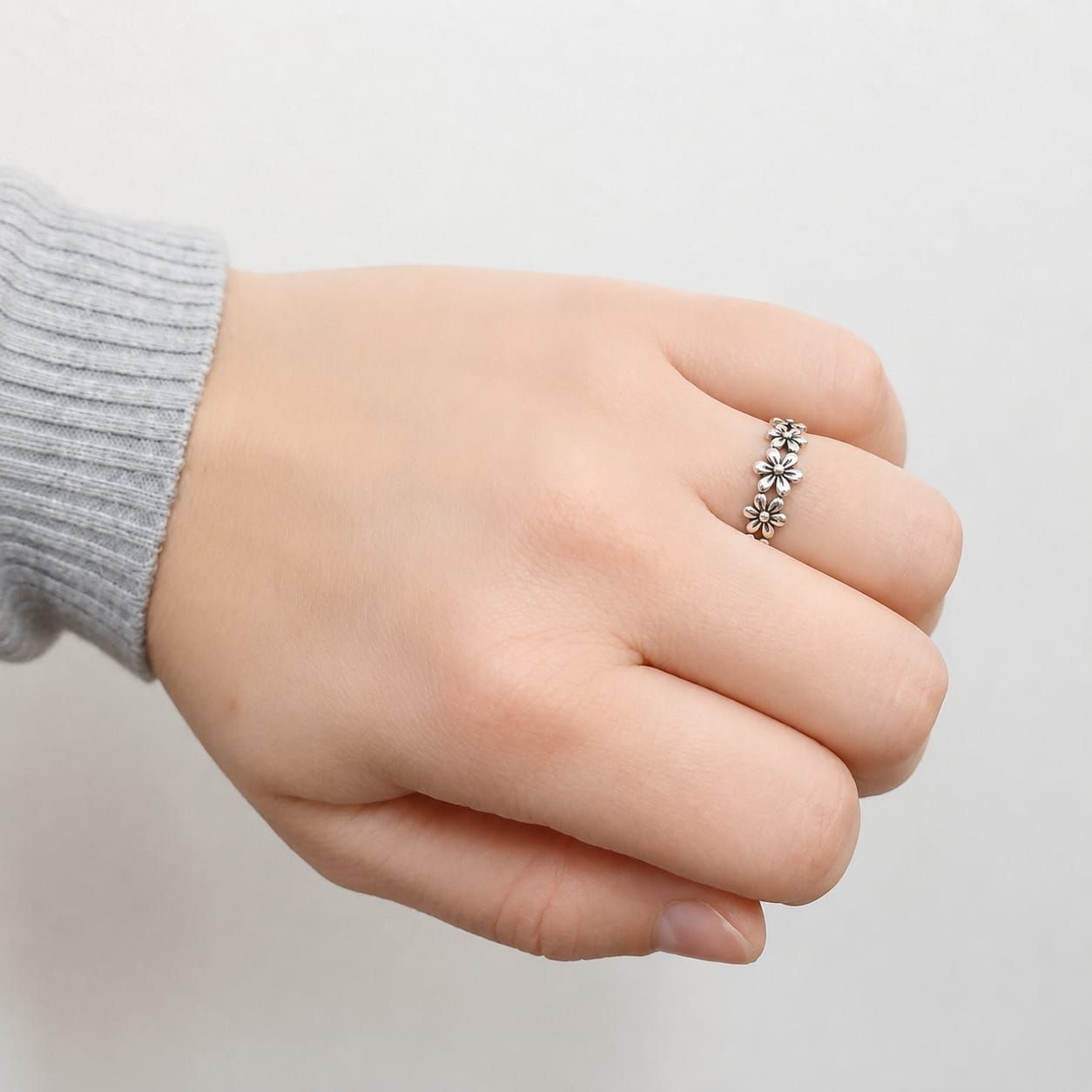 Anillo Plata 925, diseño flores.