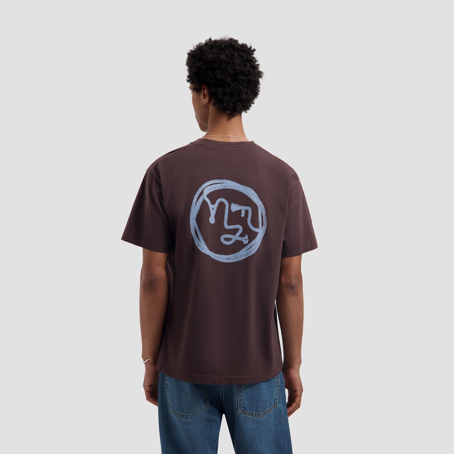 ØLÅF Lasso Face Tee Chocolate Plum, worn