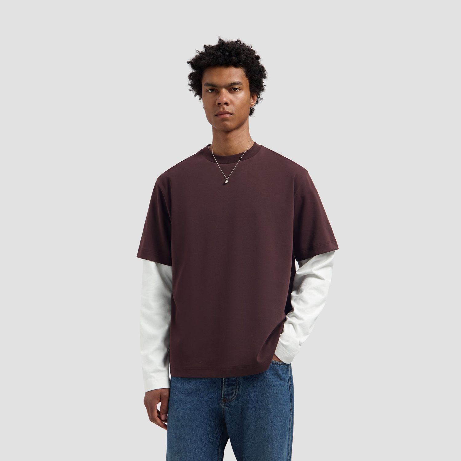ØLÅF Essential Tee Chocolate Plum, worn