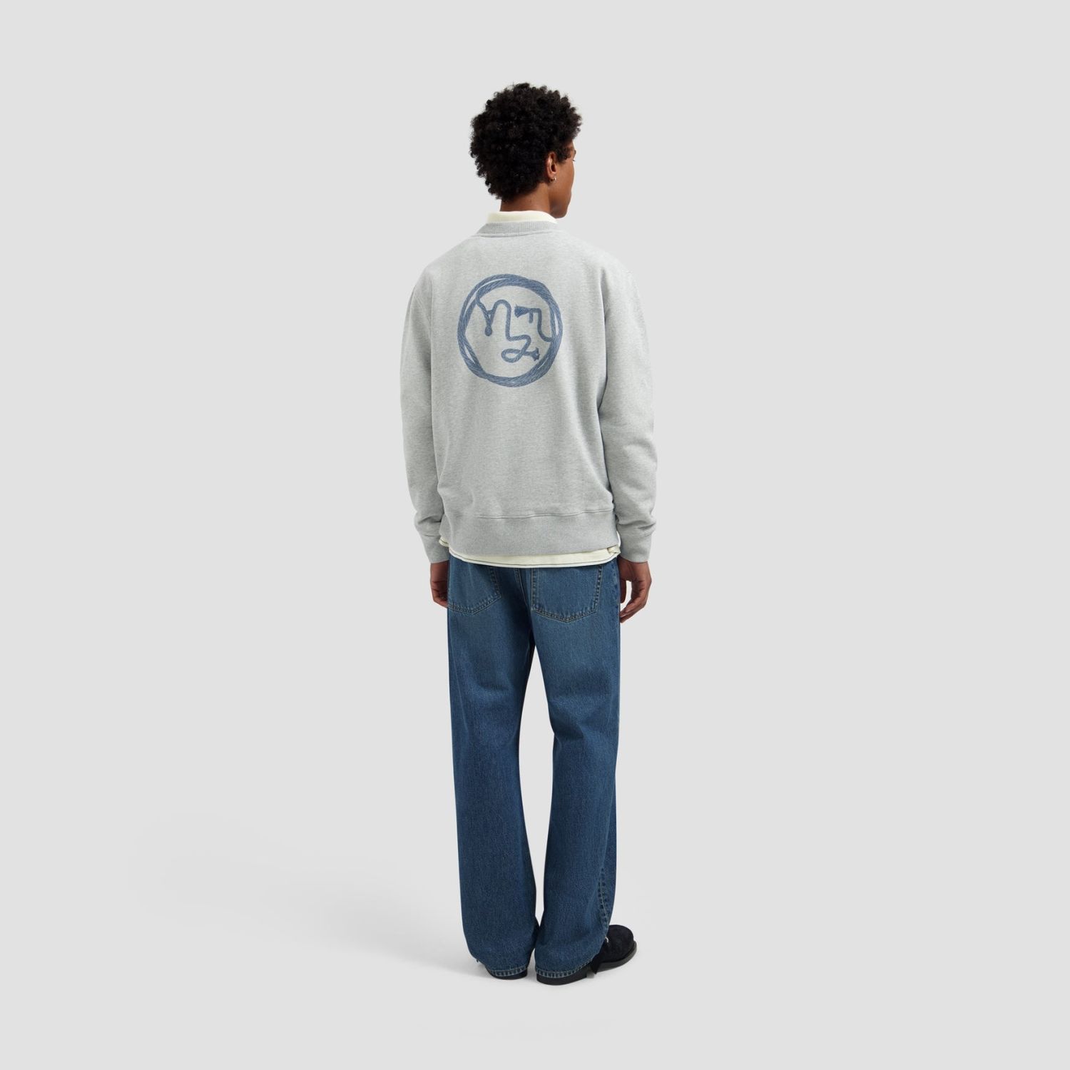 ØLÅF Lasso Face Crewneck Heather Grey, worn, full look