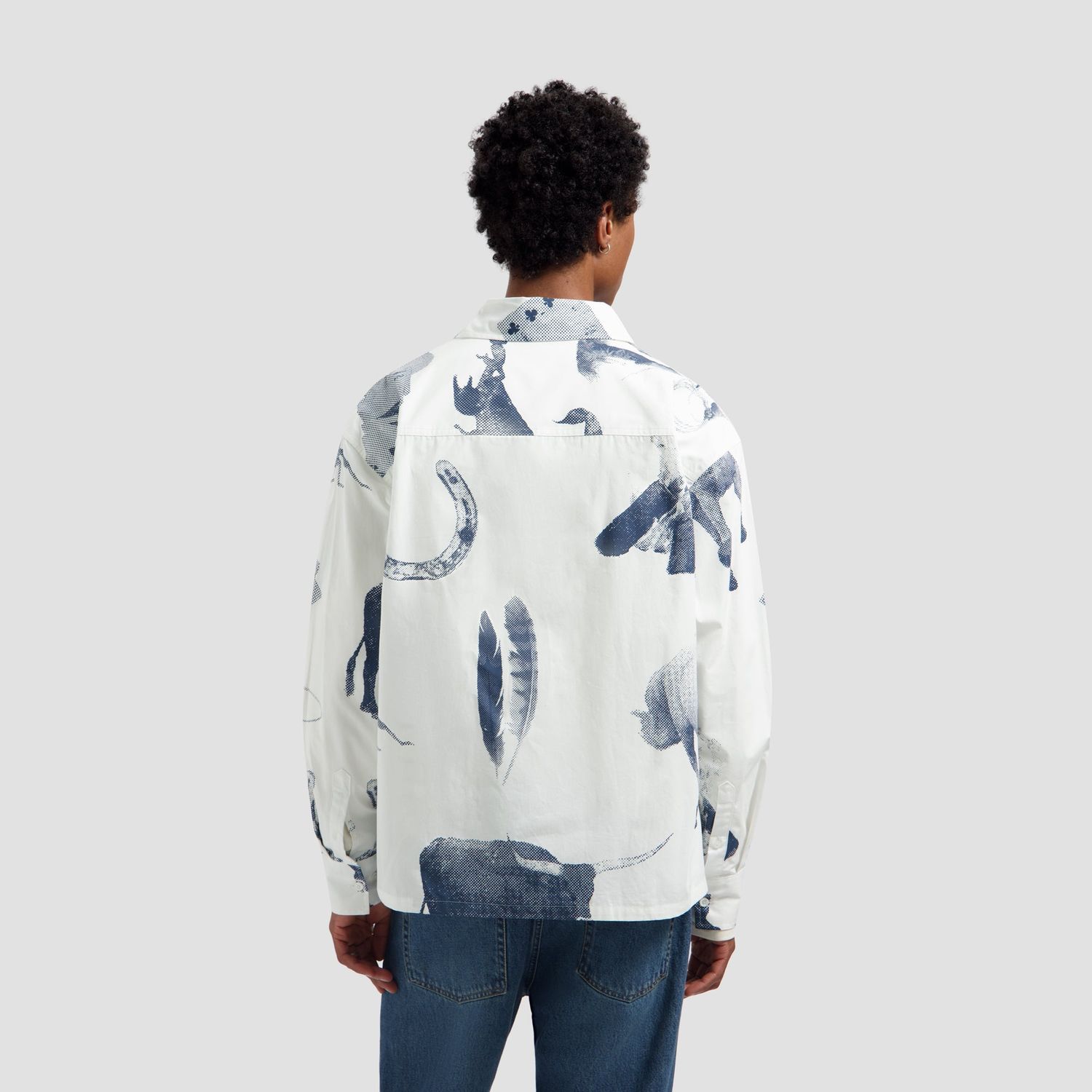 ØLÅF Cowboy AOP Boxy Shirt White/Navy, worn