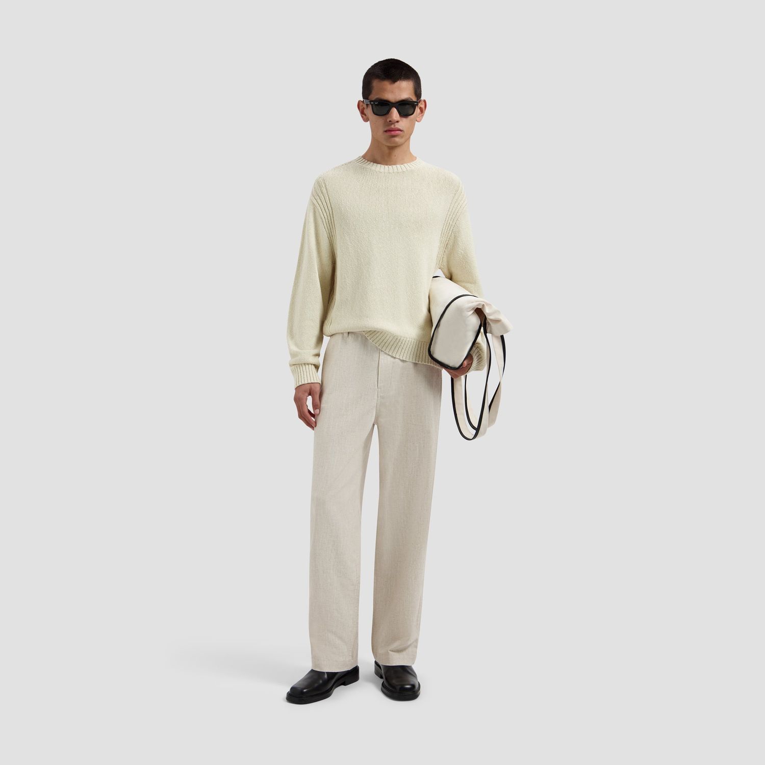 ØLÅF Essential Knitted Crewneck Off White, worn, full look