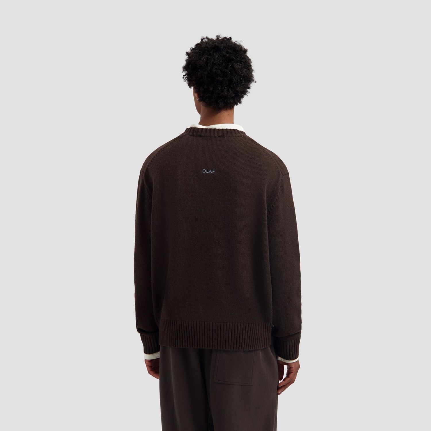 ØLÅF Essential Knitted Crewneck Chocolate Plum, worn