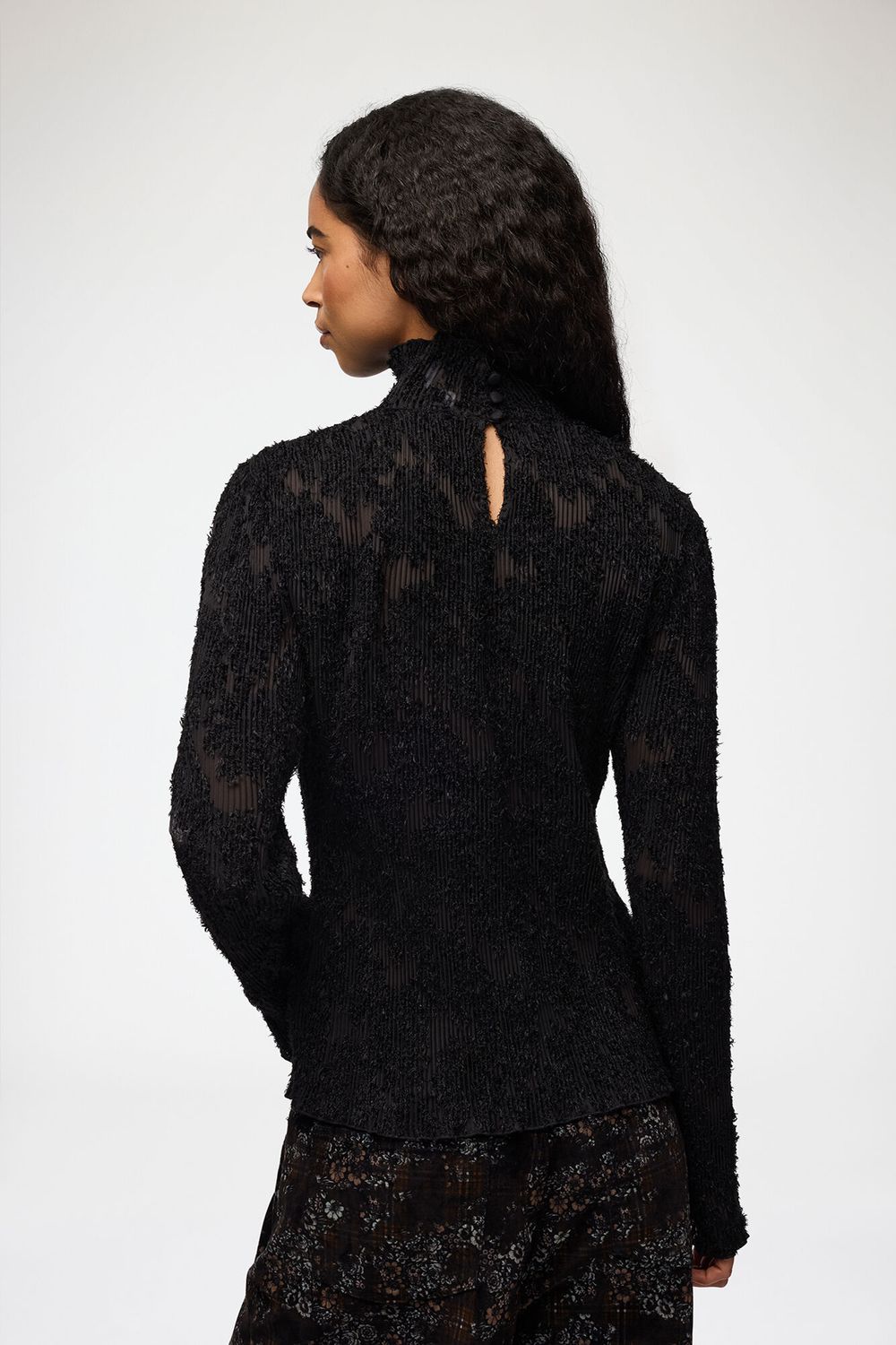 GANNI Turtleneck-in-black-fil-coupe-a1040479.html Black, worn