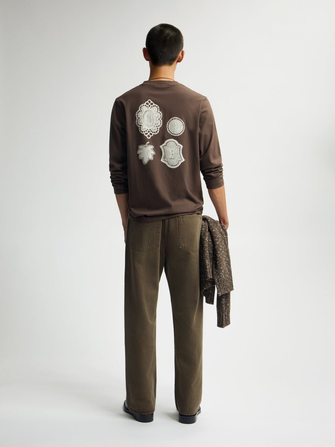 ØLÅF Doily LS Tee Bracken, worn, full look