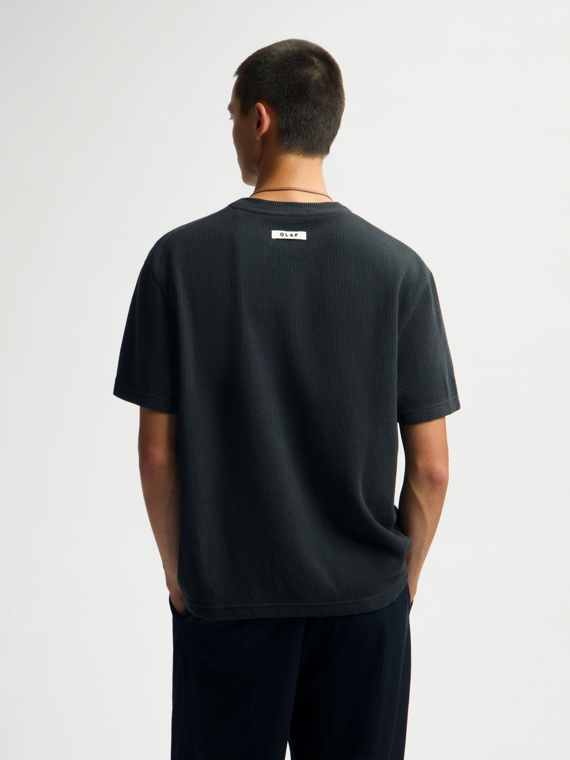 ØLÅF Ribbed Tee Charcoal, worn