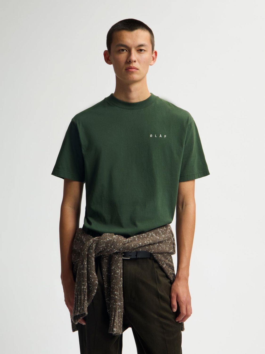 ØLÅF Doily Face Tee Kombu Green, worn