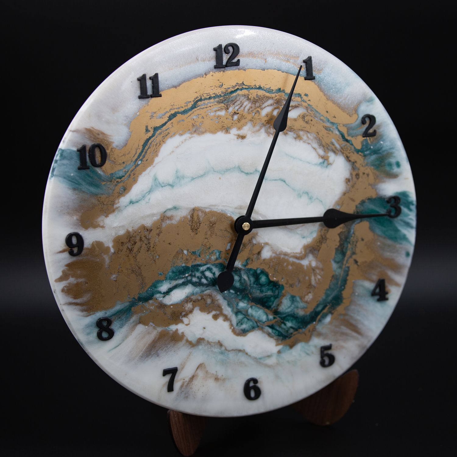 Handcrafted 14-Inch Green & Gold Resin Clock - Art Nouveau Elegance