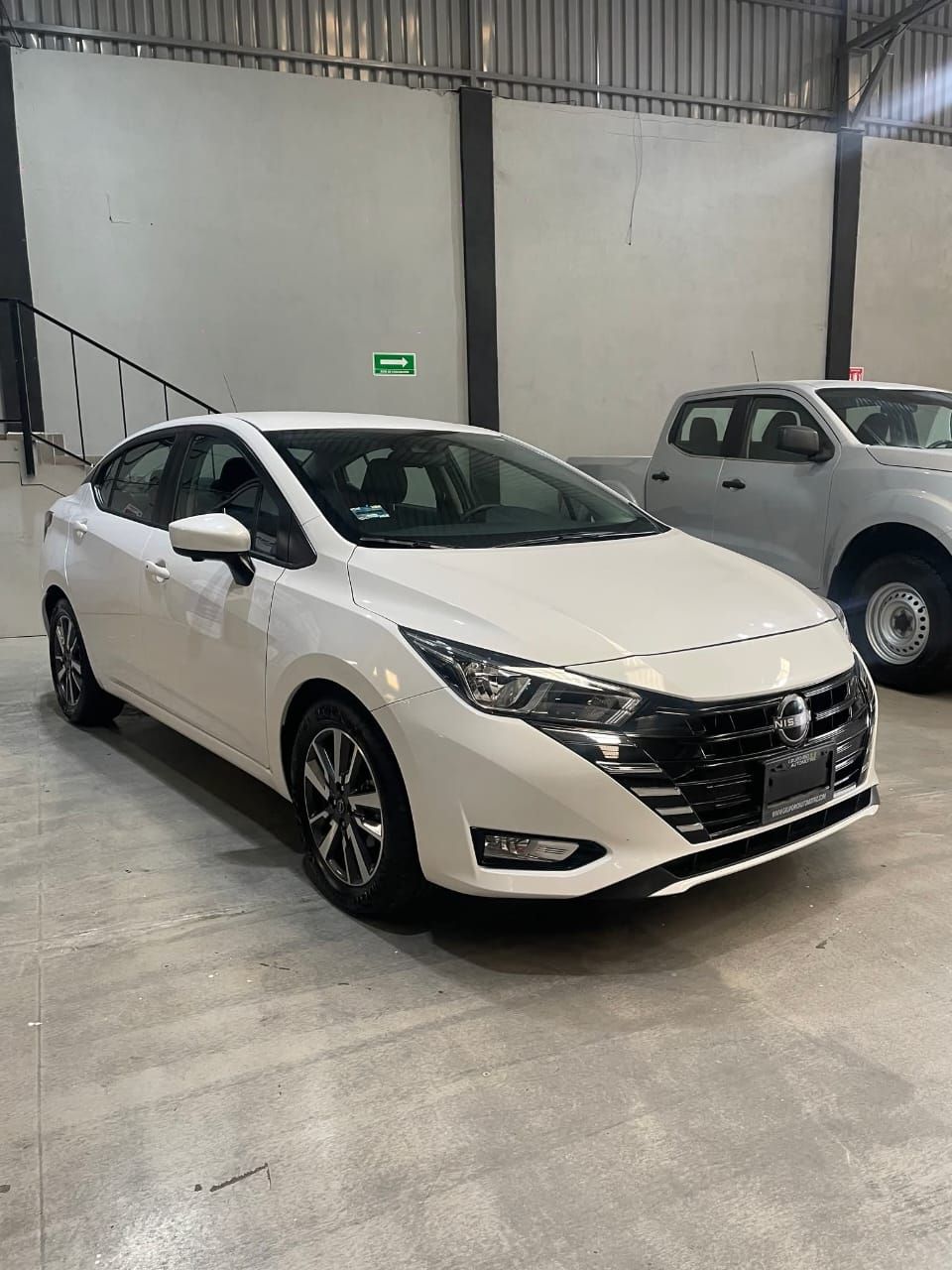 NISSAN VERSA ADVANCE 2023