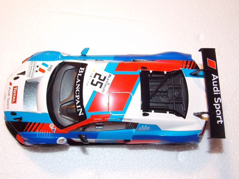 A R8 LMS GT3 &quot;Seinteloc&quot; 24 h SPA 2018  Fahrzeug 1:32 SCX ADVANCE SCX E10285  kann durch Schalter Analog gefahren werden!  Auslaufmodell Restbestand