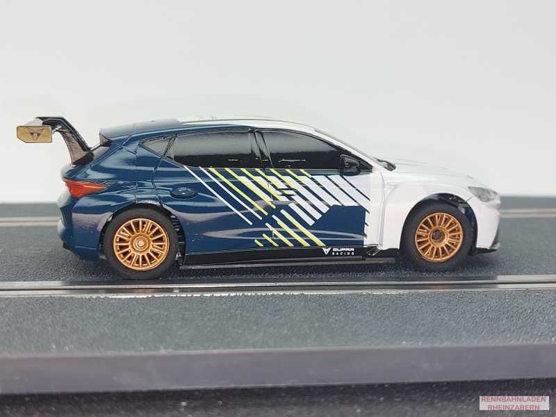 Cupra eTCR Jordi Gené E-Racer Präsentation SCX Compact 1:43