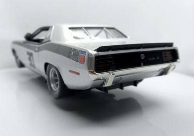 Plymouth Cuda Silver Street Car SCX 1:32