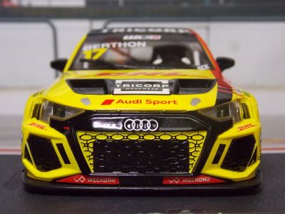 SCX Classic 1:32