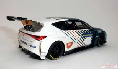 Cupra León eTCR Jordi Gené E-Racer Präsentation SCX 1:32