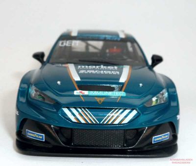 Cupra León eTCR Jordi Gené E-Racer Präsentation SCX 1:32