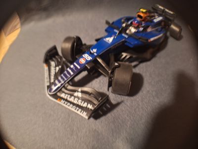 Williams FW47 #55 Carlos Sainiz Formel 1 2025 SCX Advance 1.32
