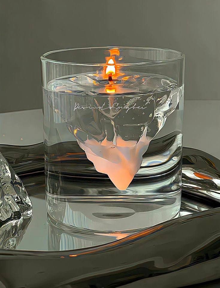 Deep Glow” – Aromatic Water-Candle in Glass