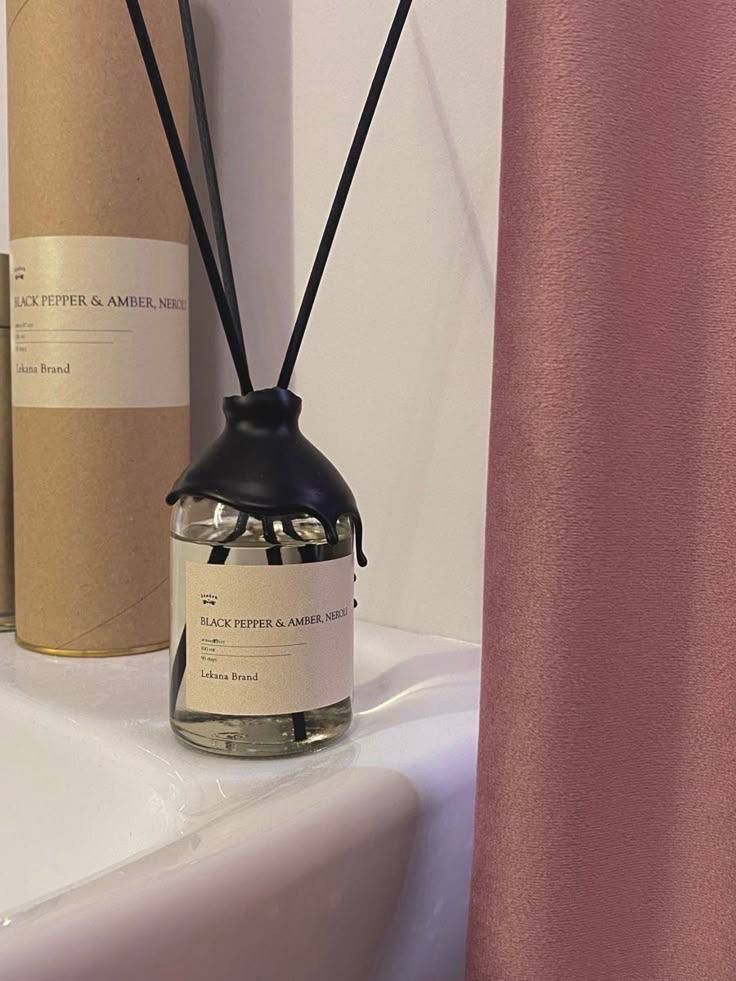 Lekana Brand – Black Pepper &amp; Amber, Neroli Reed Diffuser