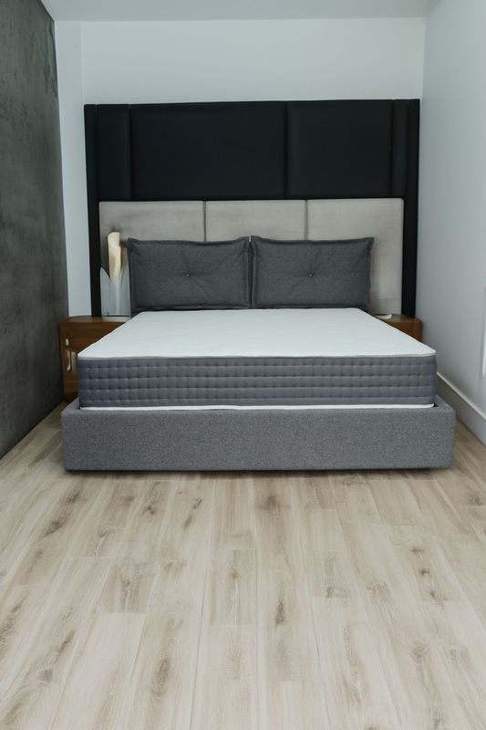 Materasso "Strong"  Rigido ad Alte Prestazioni per un Sostegno Ergonomico