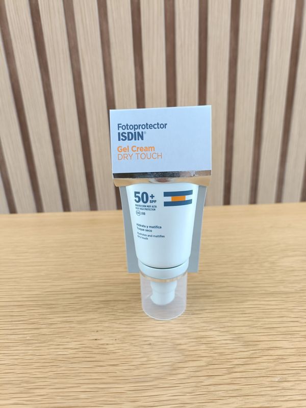 FOTOPROTECTOR ISDIN SPF 50 GEL CREMA DRY TOUCH