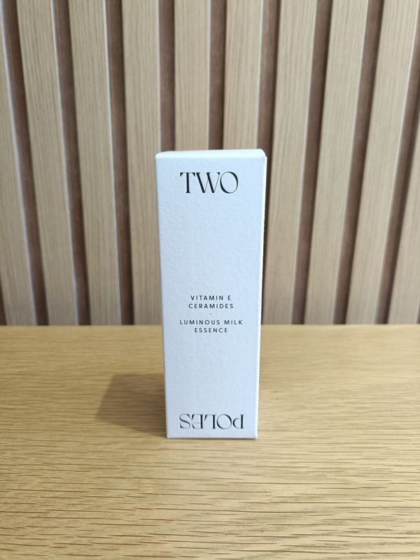 TWO POLES LUMINOUS MILK ESSENCE 80 ML TWO POLES LUMINOUS MILK ESSENCE 80 ML